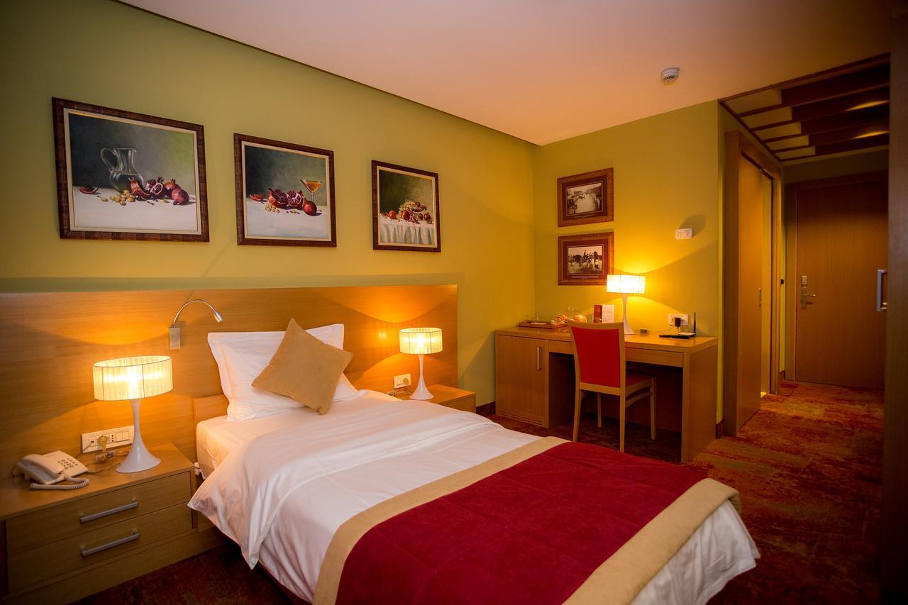 Hotel Colosseo & Spa Shkoder Luaran gambar