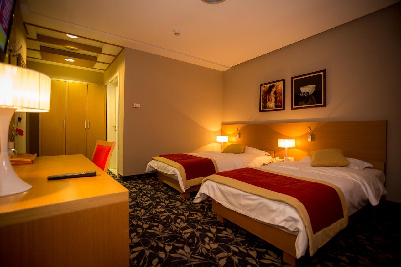 Hotel Colosseo & Spa Shkoder Luaran gambar