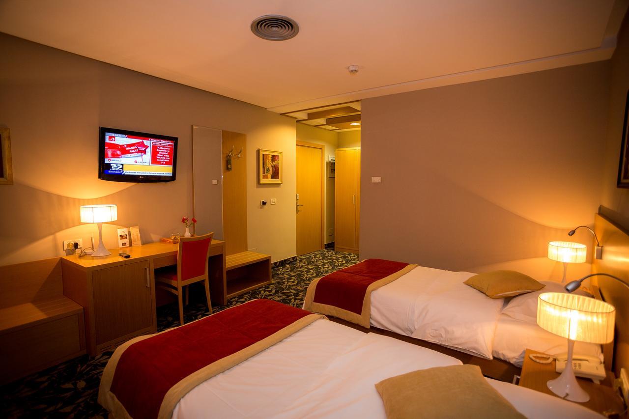 Hotel Colosseo & Spa Shkoder Luaran gambar