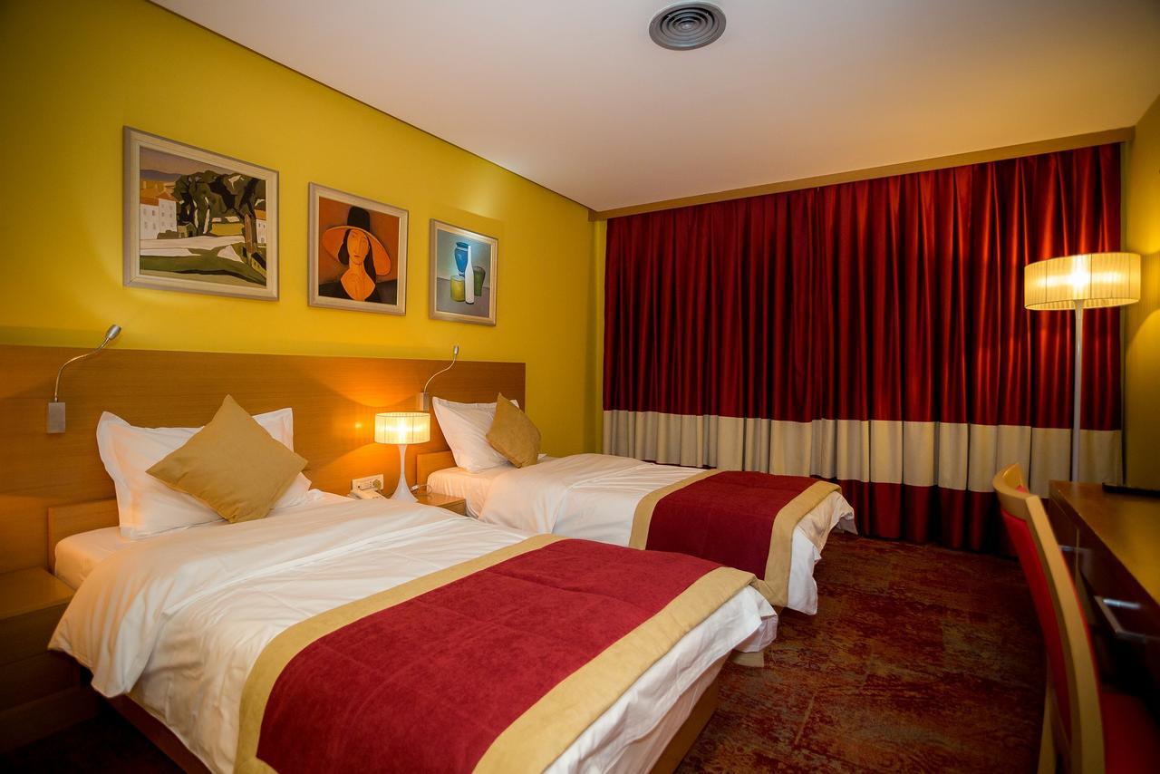 Hotel Colosseo & Spa Shkoder Luaran gambar