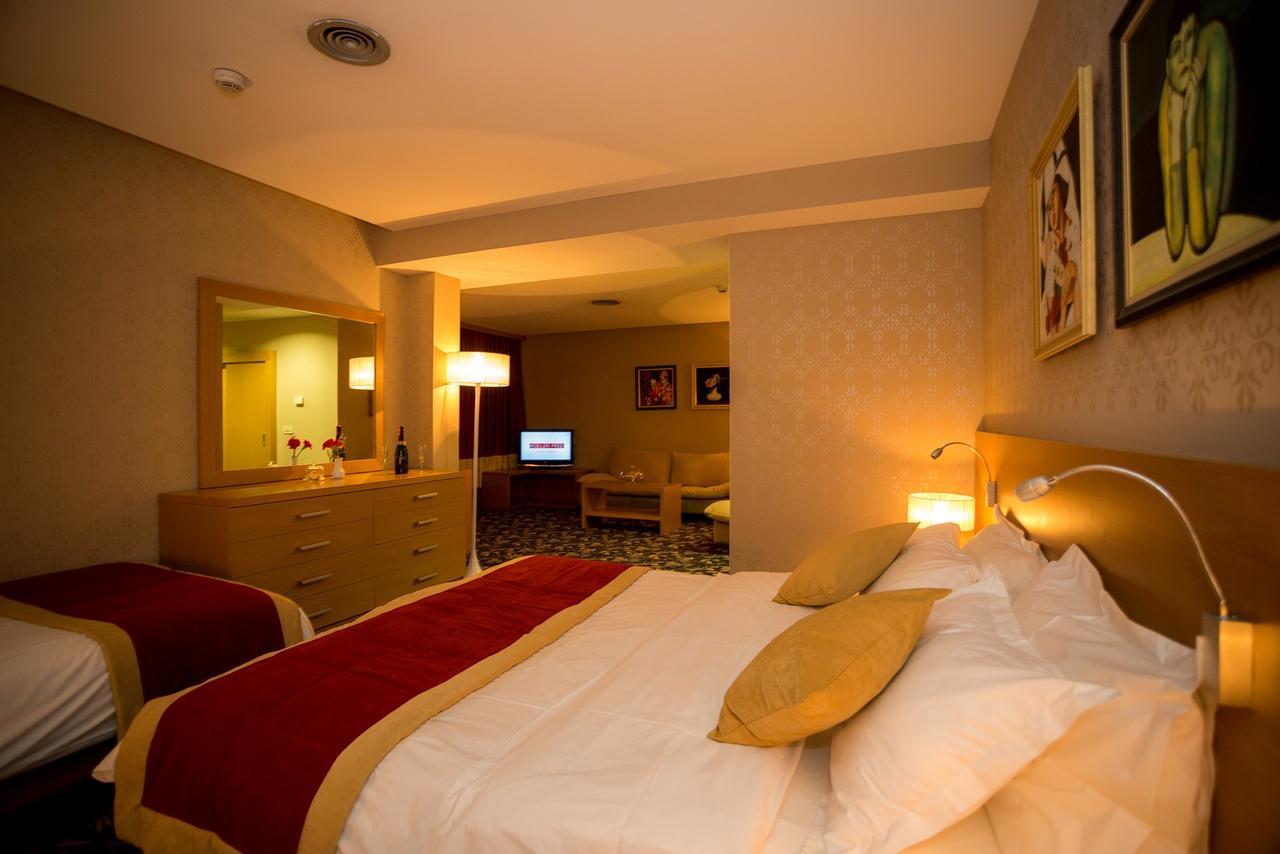 Hotel Colosseo & Spa Shkoder Luaran gambar