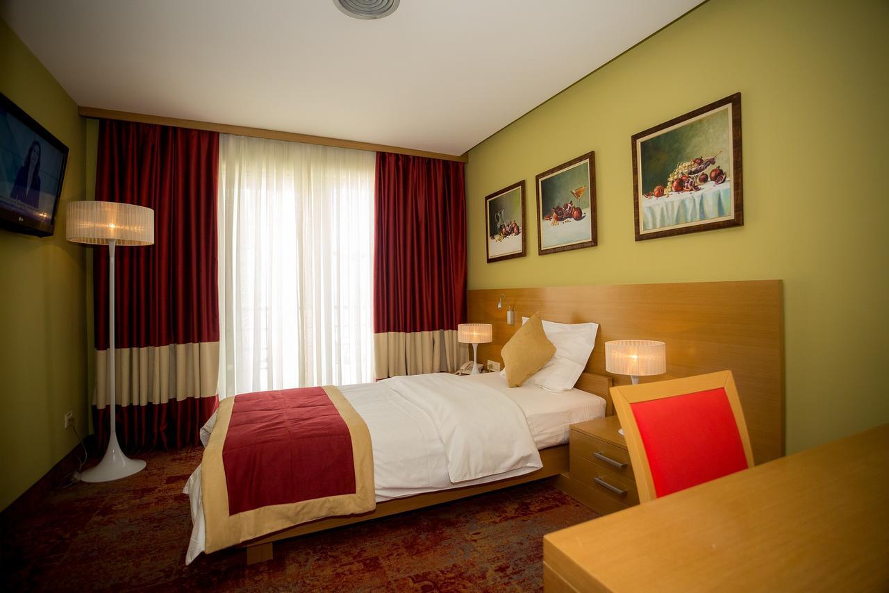 Hotel Colosseo & Spa Shkoder Luaran gambar