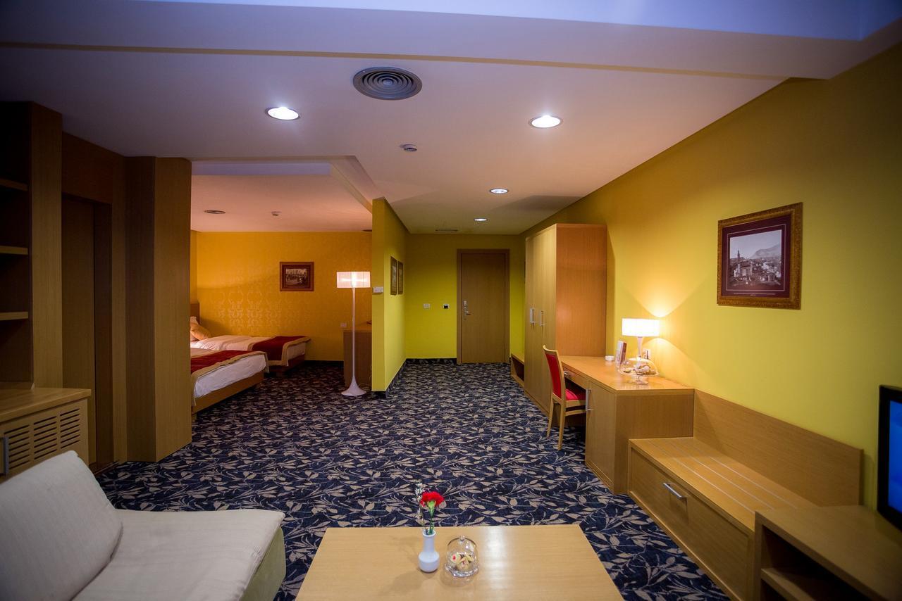 Hotel Colosseo & Spa Shkoder Luaran gambar