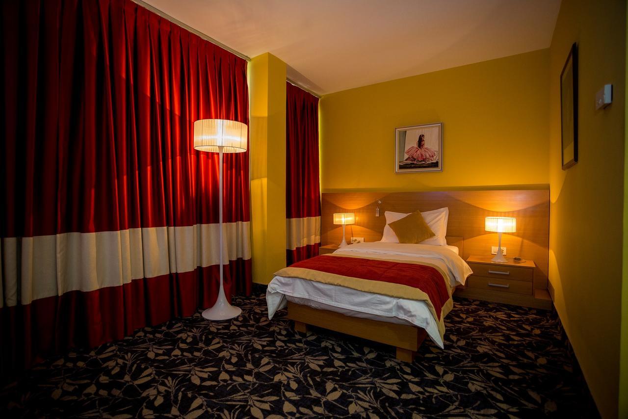 Hotel Colosseo & Spa Shkoder Luaran gambar