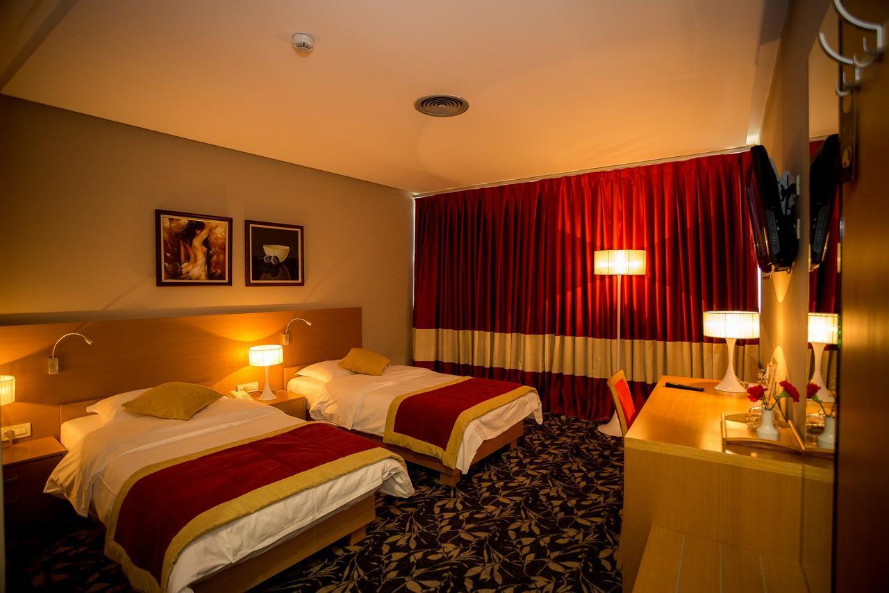 Hotel Colosseo & Spa Shkoder Luaran gambar