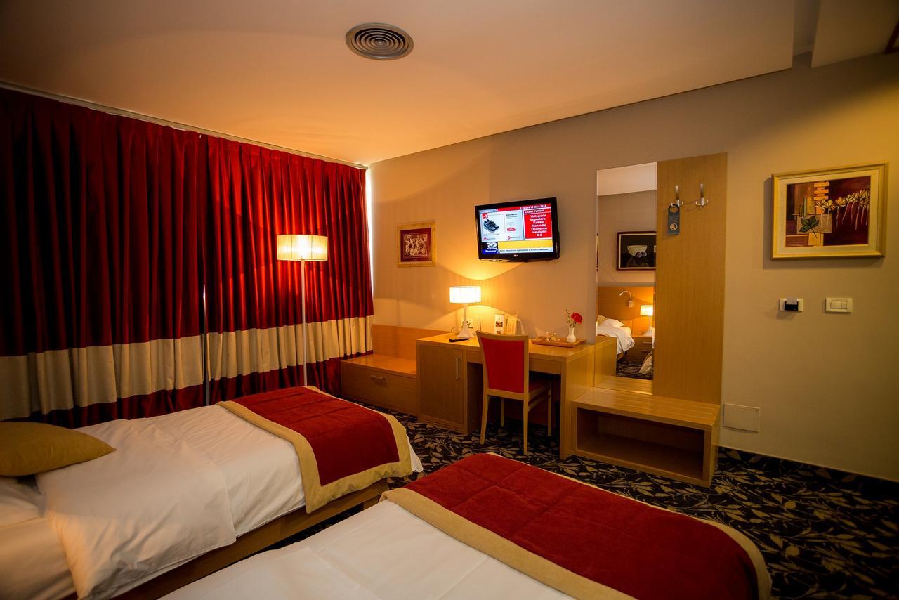 Hotel Colosseo & Spa Shkoder Luaran gambar