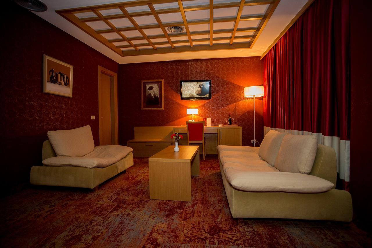 Hotel Colosseo & Spa Shkoder Luaran gambar